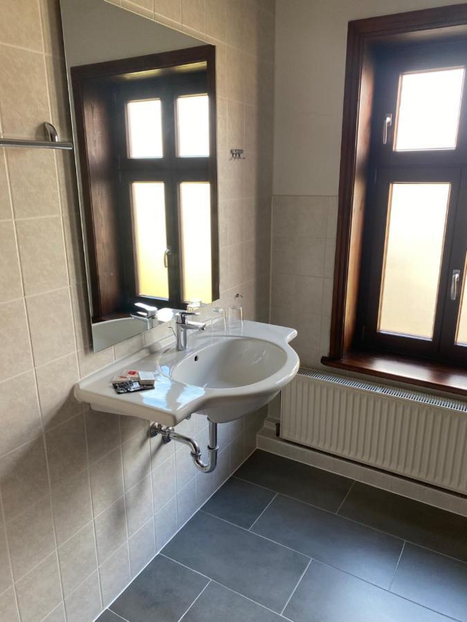 Hotel Garni Am Dippeplatz 크베들린부르크 외부 사진