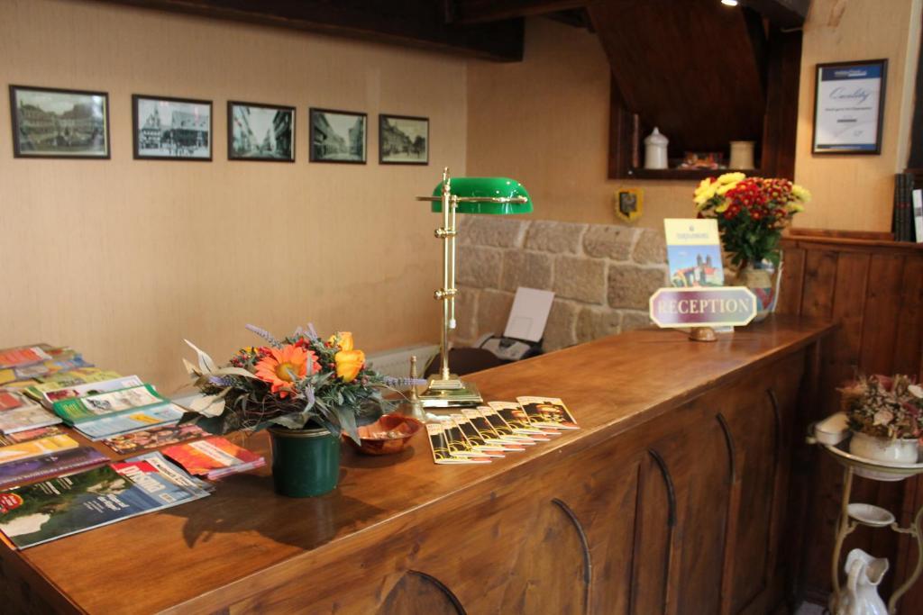 Hotel Garni Am Dippeplatz 크베들린부르크 외부 사진