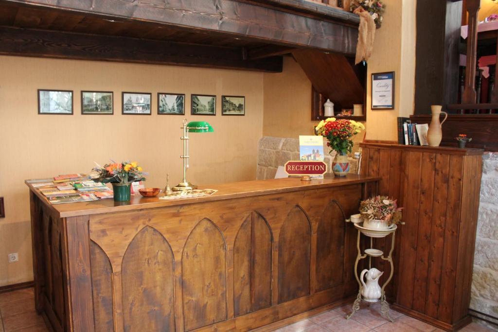Hotel Garni Am Dippeplatz 크베들린부르크 외부 사진